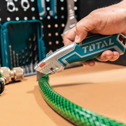 Nóż do tapet profesjonalny ostrze 19x61mm mod. THT5116118 (D)