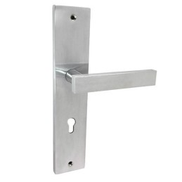 Klamka drzwiowa na wkładkę 72mm dł. szyld chrom szczotkowany mod. CUT 164/210