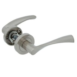 Klamka drzwiowa na okrągłych szyldach nikiel satyna mod. ISHI RX