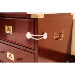 Blokada otwarcia drzwiczek szuflad długa uniwersalna biała 2szt. mod. CS505 Dis