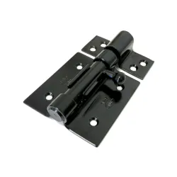 Zasuwka 454-70 czarna z otworem na  kłódkę EAN