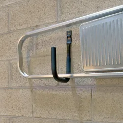 Hak garażowy pojedynczy 777-200mm czarny