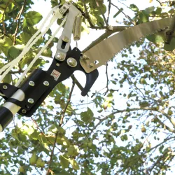 Sekator gąsienicowy z piłą do gałęzi mod.550