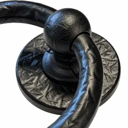 Kołatka drzwiowa Bull Ring czarna rustykalna 127mm okrągła